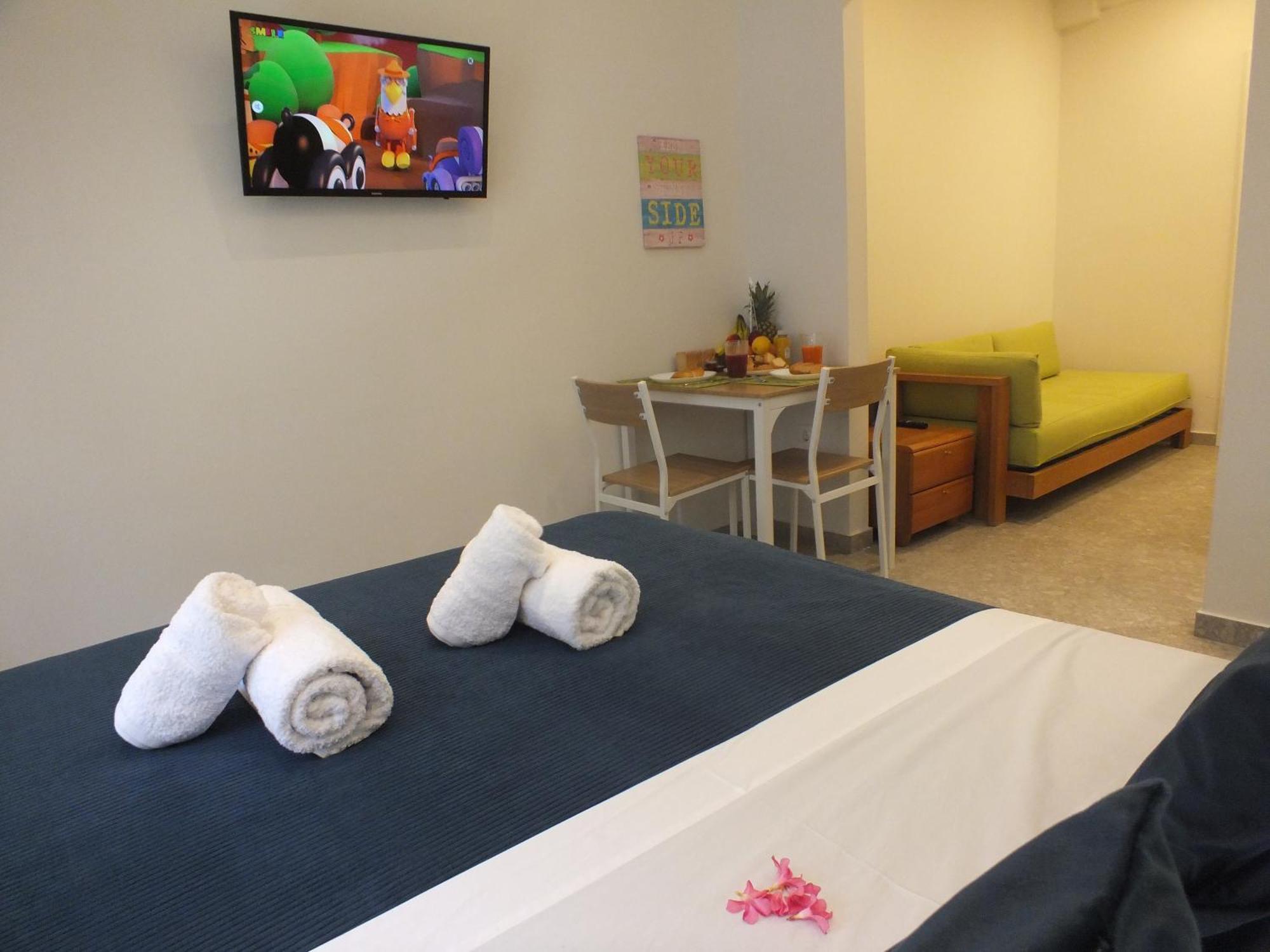 Cozy Apartment At Panormou Metro, Athens City Center Esterno foto