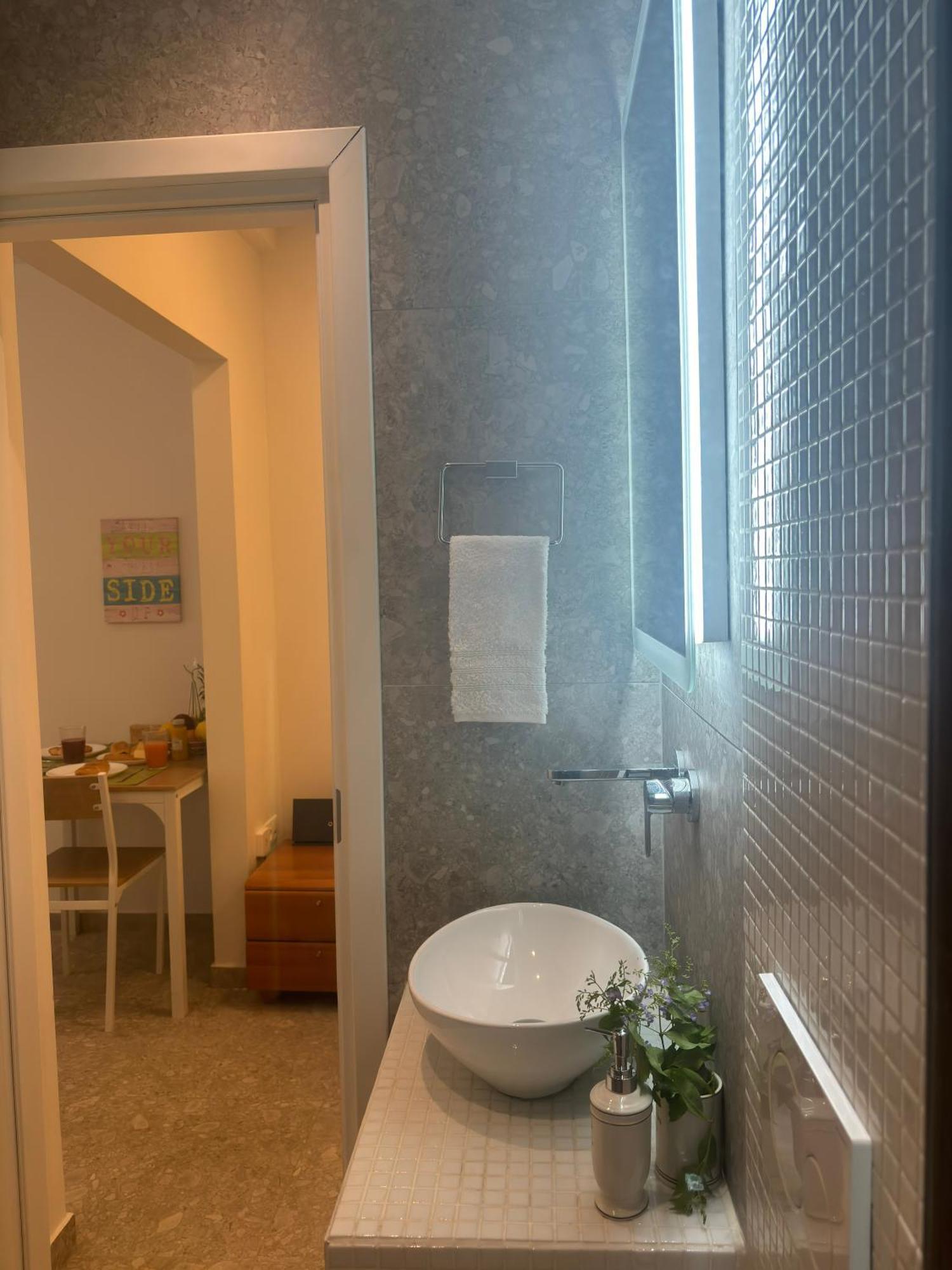 Cozy Apartment At Panormou Metro, Athens City Center Esterno foto